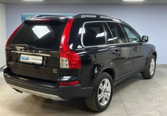 Подержанный автомобиль Volvo XC90 2007 года (5 фото)