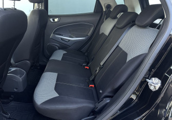 Подержанный автомобиль Ford EcoSport 2016 года (10 фото)