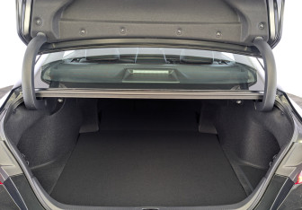 Новый Toyota Camry Sedan 2025 (8 фото)