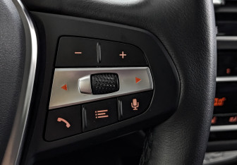 Подержанный автомобиль BMW X3 2020 года (28 фото)