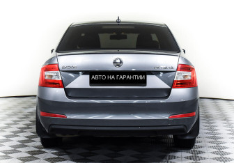 Подержанный автомобиль Skoda Octavia Liftback 2015 года (6 фото)