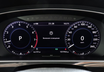 Подержанный автомобиль Volkswagen Tiguan 2017 года (11 фото)