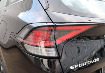 Подержанный автомобиль Kia Sportage 2022 года (23 фото)