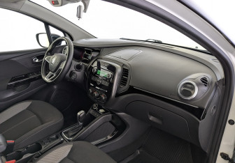 Подержанный автомобиль Renault Kaptur 2021 года (11 фото)