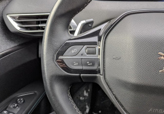 Подержанный автомобиль Peugeot 3008 2021 года (25 фото)