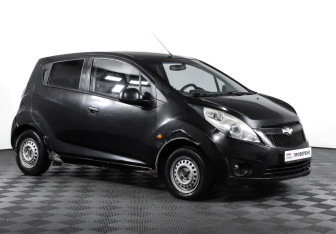 Подержанный автомобиль Chevrolet Spark 2011 года (3 фото)