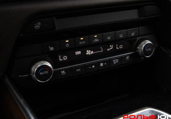 Подержанный автомобиль Mazda CX-9 2021 года (23 фото)