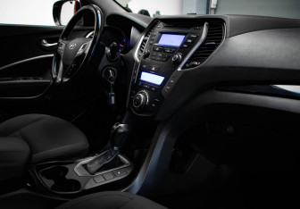 Подержанный автомобиль Hyundai Santa Fe 2013 года (22 фото)