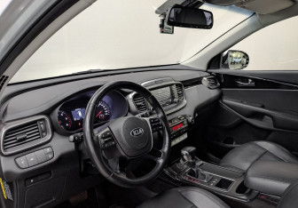 Подержанный автомобиль Kia Sorento 2019 года (14 фото)
