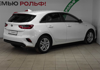 Подержанный автомобиль Kia Ceed Hatchback 2019 года (4 фото)