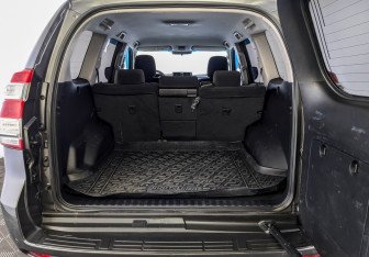 Подержанный автомобиль Toyota Land Cruiser Prado 2016 года (10 фото)