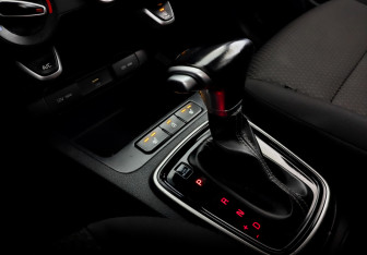 Подержанный автомобиль Kia Rio Hatchback 2021 года (27 фото)