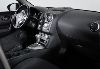 Подержанный автомобиль Nissan Qashqai 2010 года (9 фото)