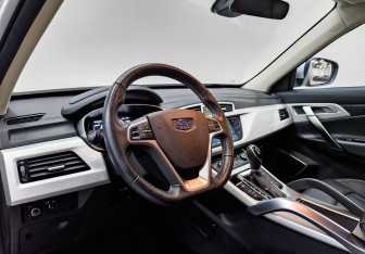 Подержанный автомобиль Geely Atlas 2021 года (15 фото)