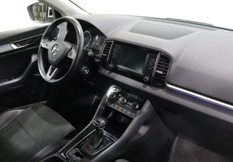 Подержанный автомобиль Skoda Karoq 2020 года (10 фото)