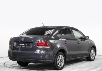 Подержанный автомобиль Volkswagen Polo Sedan 2011 года (5 фото)