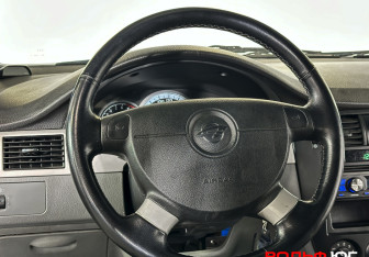 Подержанный автомобиль Ravon Gentra 2015 года (13 фото)