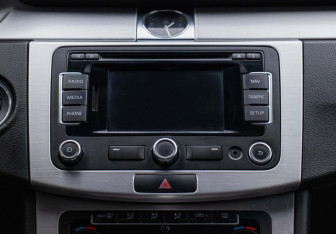 Подержанный автомобиль Volkswagen Passat CC 2011 года (14 фото)