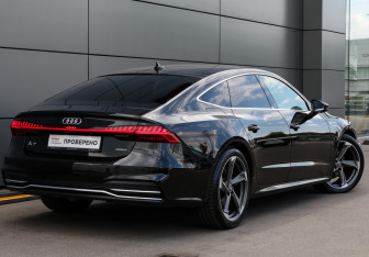 Подержанный автомобиль Audi A7 2019 года (5 фото)