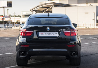 Подержанный автомобиль BMW X6 2013 года (6 фото)