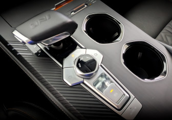 Подержанный автомобиль Changan UNI-K 2024 года (29 фото)