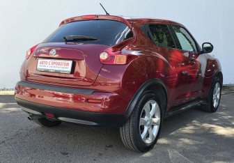 Подержанный автомобиль Nissan Juke 2012 года (5 фото)