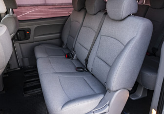Подержанный автомобиль Hyundai H-1 2020 года (16 фото)