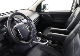 Подержанный автомобиль Land Rover Freelander 2012 года (13 фото)