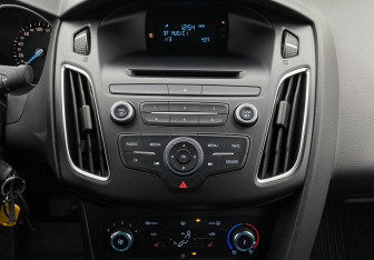 Подержанный автомобиль Ford Focus Sedan 2018 года (13 фото)