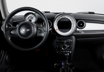 Подержанный автомобиль MINI Clubman Hatchback 2012 года (11 фото)