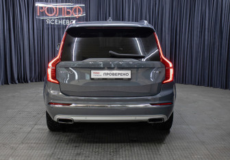 Подержанный автомобиль Volvo XC90 2020 года (6 фото)