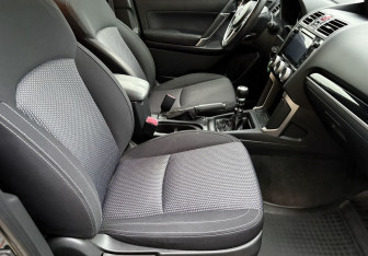 Подержанный автомобиль Subaru Forester Suv 2017 года (9 фото)