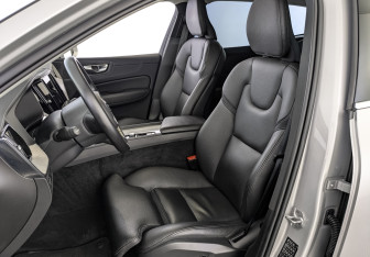 Подержанный автомобиль Volvo XC60 2021 года (20 фото)