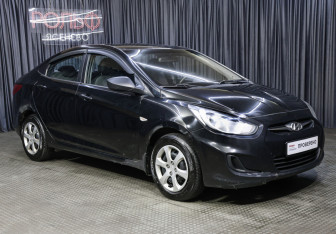 Подержанный автомобиль Hyundai Solaris Sedan 2012 года (3 фото)
