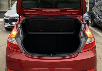 Подержанный автомобиль Hyundai Solaris Hatchback 2011 года (9 фото)