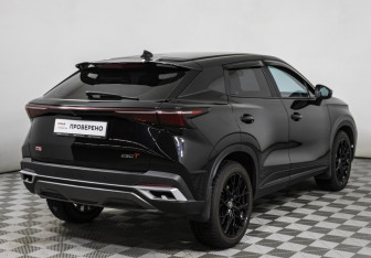 Подержанный автомобиль Omoda C5 2024 года (5 фото)