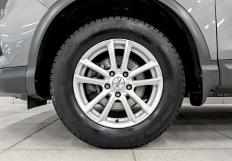 Подержанный автомобиль Nissan Qashqai 2020 года (17 фото)