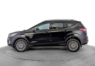 Подержанный автомобиль Ford Kuga 2019 года (8 фото)