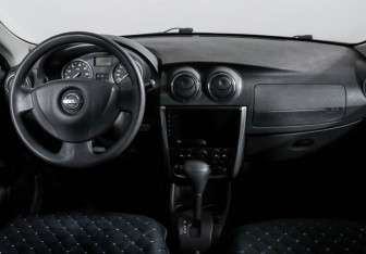 Подержанный автомобиль Nissan Almera Sedan 2015 года (12 фото)