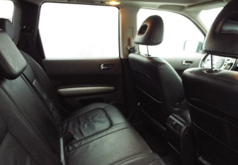 Подержанный автомобиль Nissan X-Trail 2008 года (6 фото)