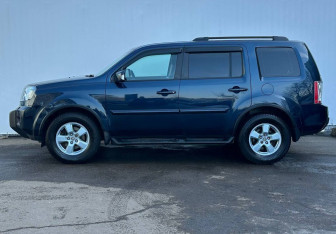 Подержанный автомобиль Honda Pilot 2008 года (8 фото)