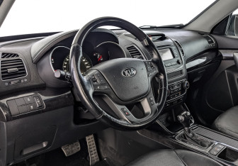 Подержанный автомобиль Kia Sorento 2019 года (15 фото)