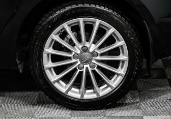 Подержанный автомобиль Skoda Octavia Liftback 2014 года (7 фото)