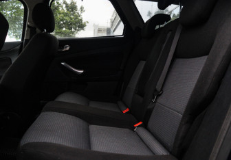 Подержанный автомобиль Ford Mondeo Wagon 2008 года (8 фото)