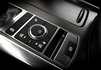 Подержанный автомобиль Land Rover Range Rover Sport 2021 года (27 фото)