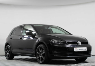 Подержанный автомобиль Volkswagen Golf Hatchback 2014 года (3 фото)
