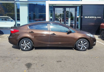 Подержанный автомобиль Kia Cerato Sedan 2016 года (4 фото)