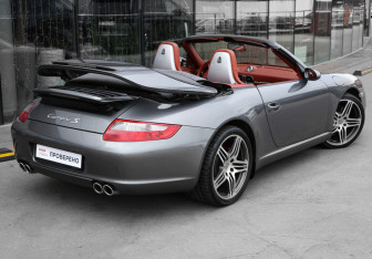 Подержанный автомобиль Porsche 911 Convertible 2007 года (27 фото)