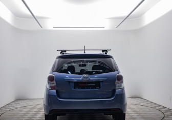 Подержанный автомобиль Toyota Verso 2013 года (6 фото)