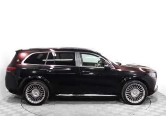 Подержанный автомобиль Mercedes-Benz Maybach GLS 2021 года (4 фото)